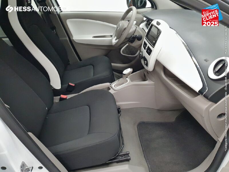 Véhicule d'occasion RENAULT ZOE LIFE CHARGE NORMALE TYPE 2 chez Renault Strasbourg