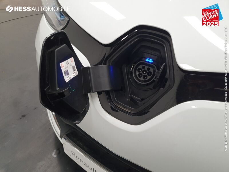 Véhicule d'occasion RENAULT ZOE LIFE CHARGE NORMALE TYPE 2 chez Renault Strasbourg