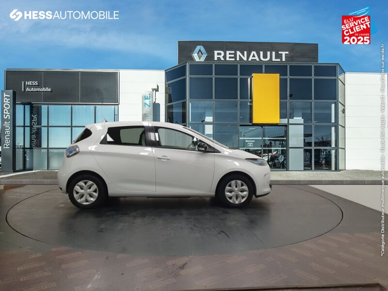 Véhicule d'occasion RENAULT ZOE LIFE CHARGE NORMALE TYPE 2 chez Renault Strasbourg