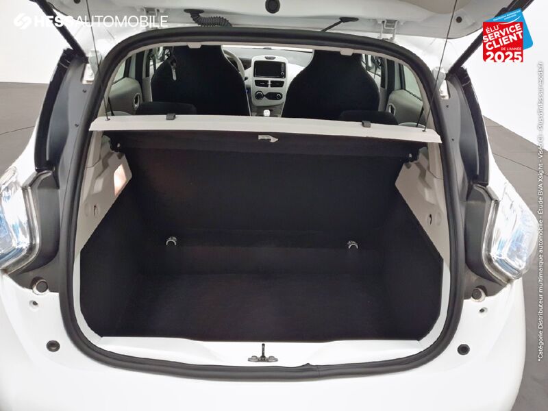 Véhicule d'occasion RENAULT ZOE LIFE CHARGE NORMALE TYPE 2 chez Renault Strasbourg