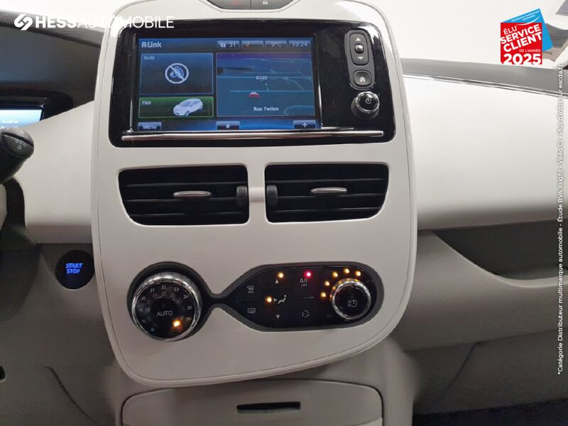 Véhicule d'occasion RENAULT ZOE LIFE CHARGE NORMALE TYPE 2 chez Renault Strasbourg