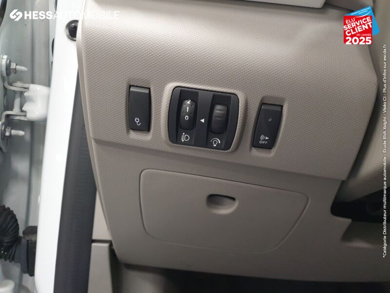 Véhicule d'occasion RENAULT ZOE LIFE CHARGE NORMALE TYPE 2 chez Renault Strasbourg
