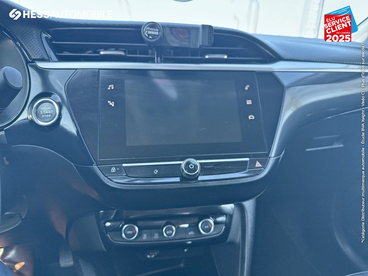 Véhicule d'occasion OPEL CORSA CORSA-E 136CH ELEGANCE BUSINESS chez Opel Besançon