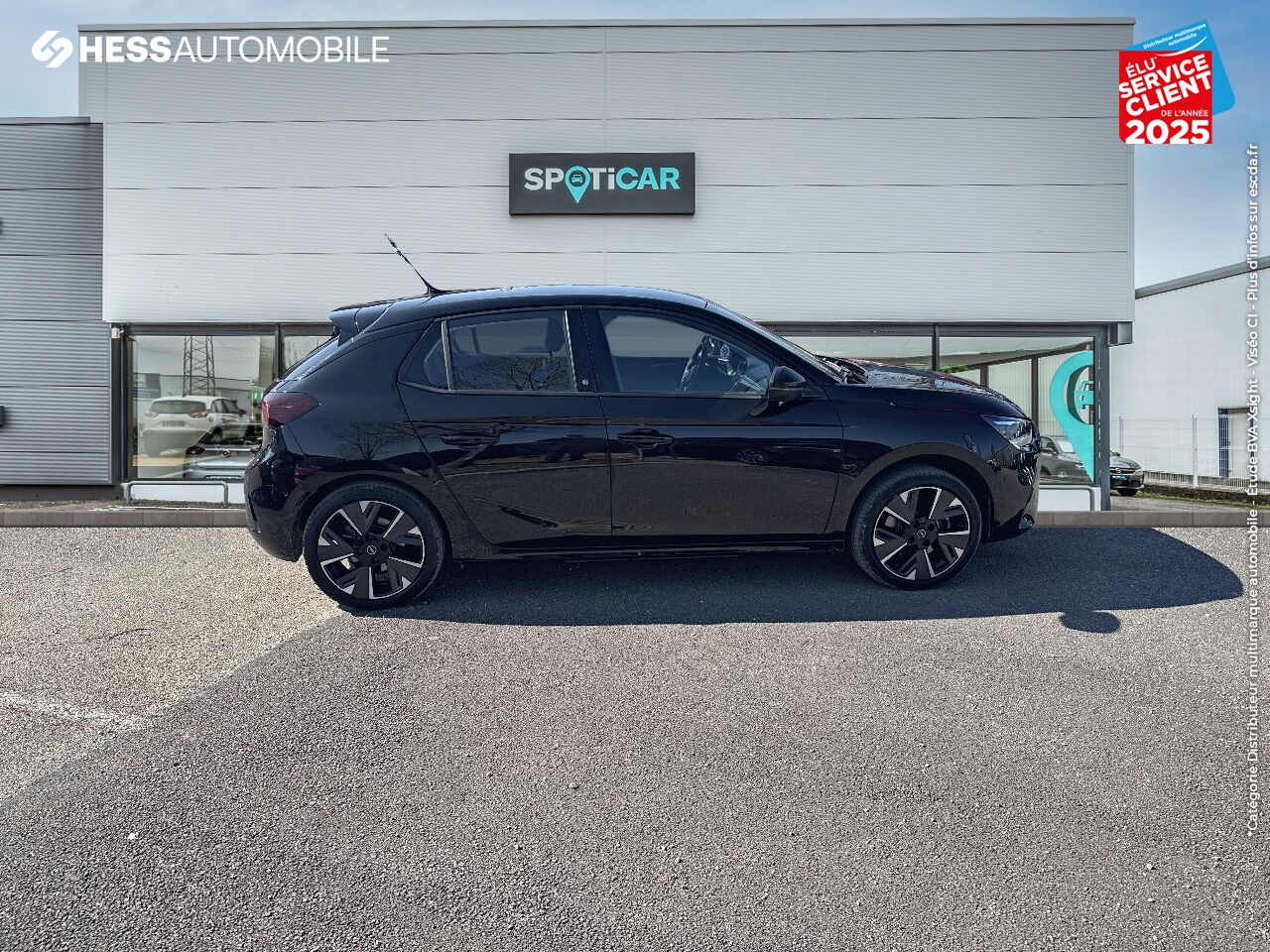 Véhicule d'occasion OPEL CORSA CORSA-E 136CH ELEGANCE BUSINESS chez Opel Besançon