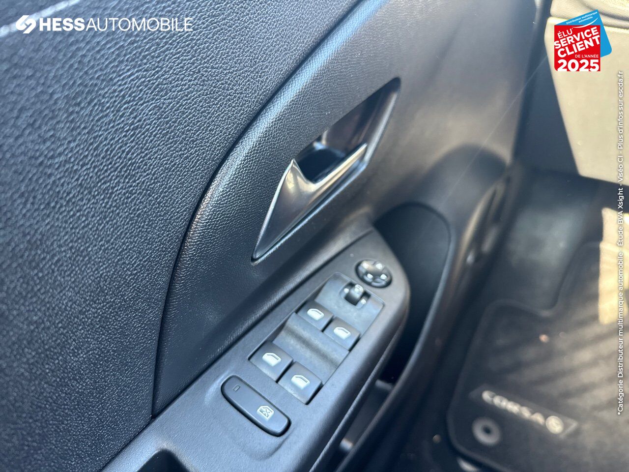 Véhicule d'occasion OPEL CORSA CORSA-E 136CH ELEGANCE BUSINESS chez Opel Besançon
