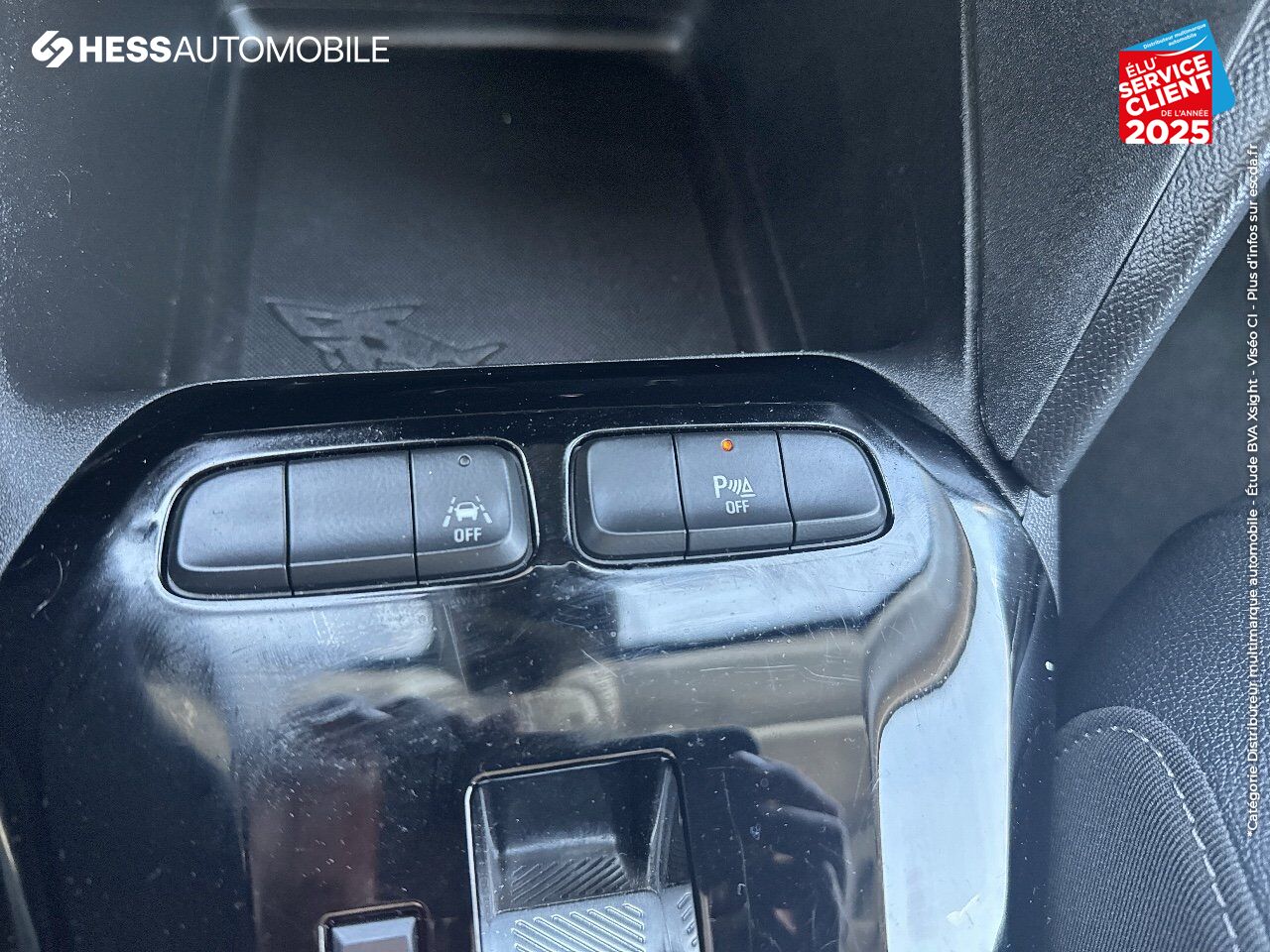 Véhicule d'occasion OPEL CORSA CORSA-E 136CH ELEGANCE BUSINESS chez Opel Besançon
