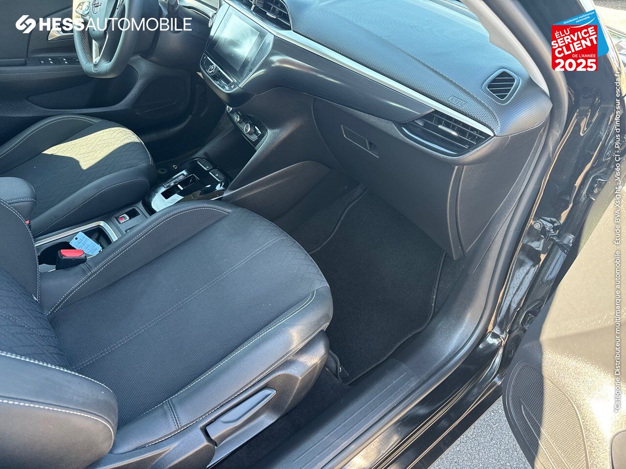 Véhicule d'occasion OPEL CORSA CORSA-E 136CH ELEGANCE BUSINESS chez Opel Besançon
