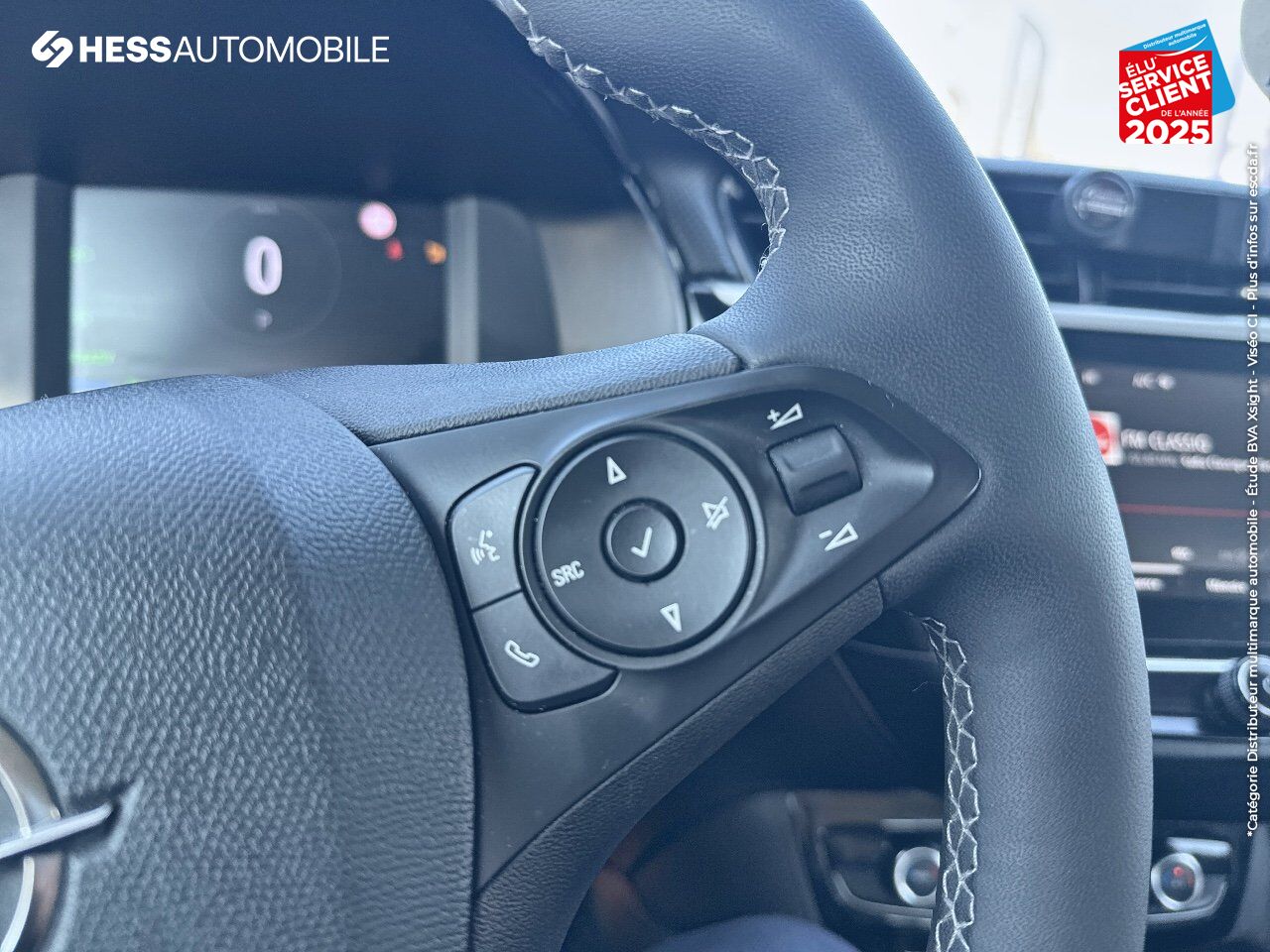 Véhicule d'occasion OPEL CORSA CORSA-E 136CH ELEGANCE BUSINESS chez Opel Besançon