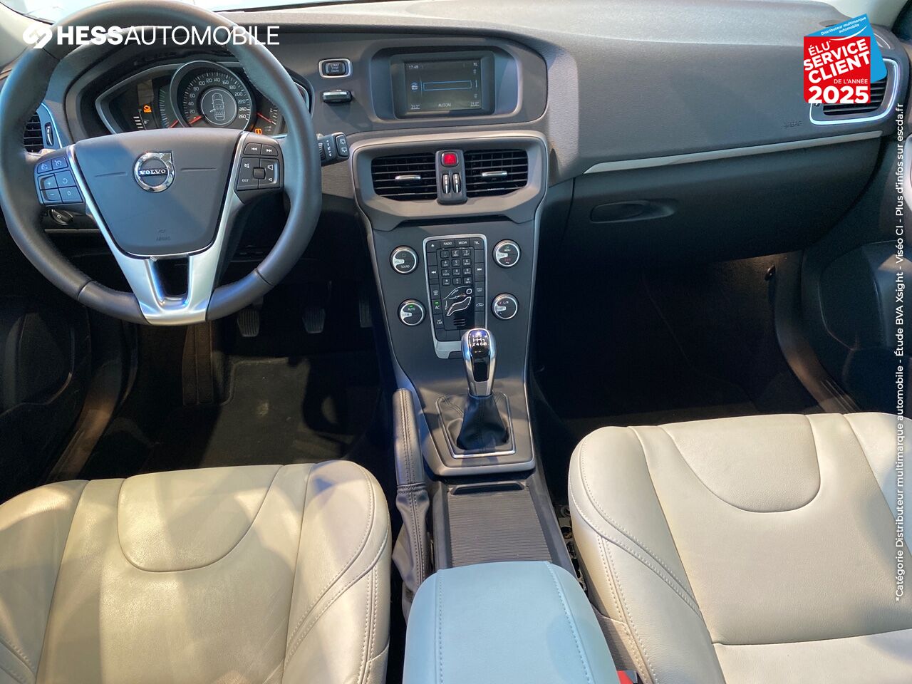 Véhicule d'occasion VOLVO V40 D3 150CH MOMENTUM chez Volvo Strasbourg