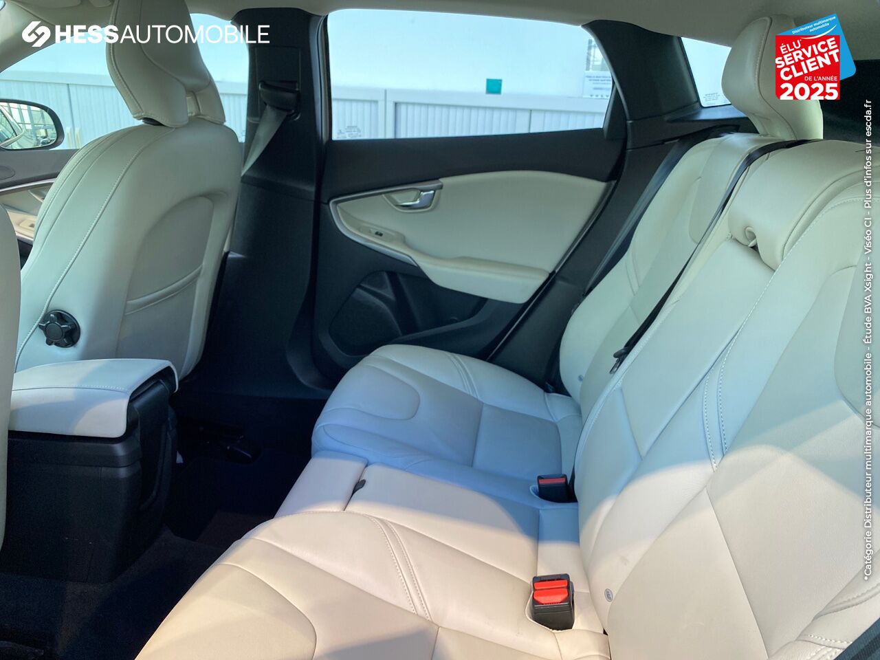 Véhicule d'occasion VOLVO V40 D3 150CH MOMENTUM chez Volvo Strasbourg