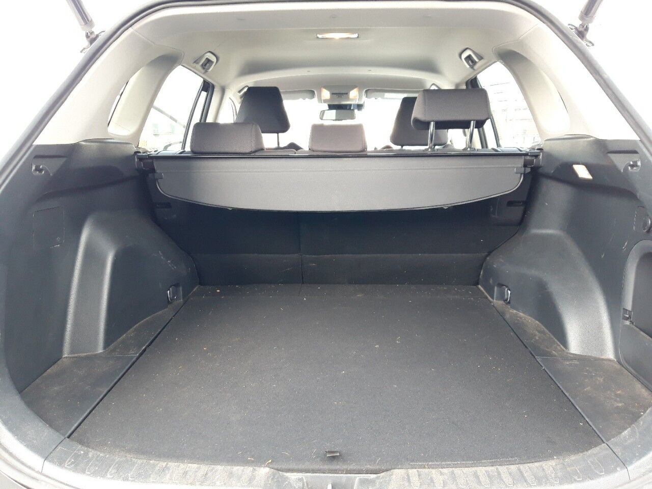 TOYOTA RAV4 HYBRIDE 218CH DYNAMIC 2WD 1ERE MAIN De D monstration HESS Automobile