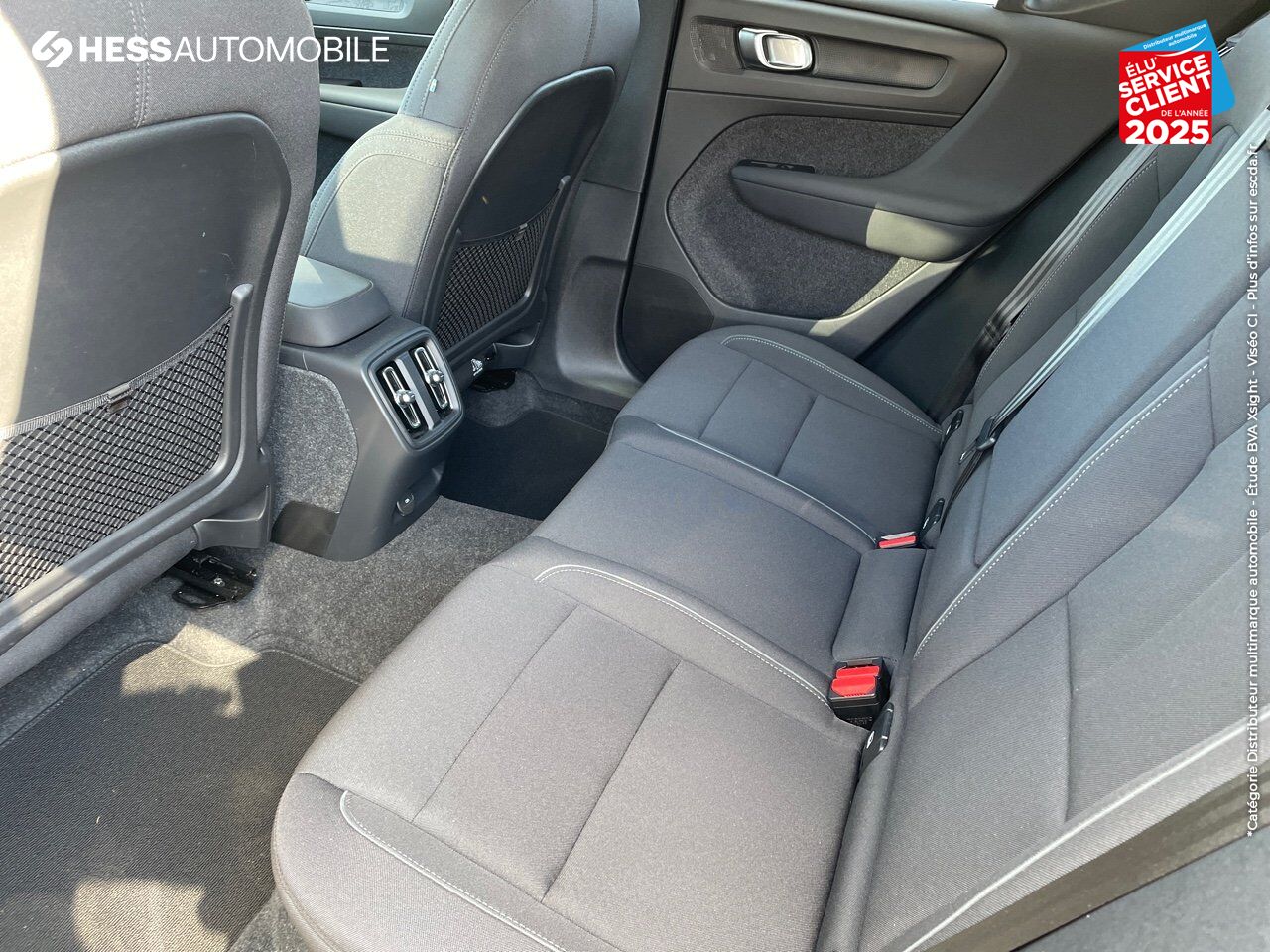 Véhicule d'occasion VOLVO XC40 RECHARGE 238CH ESSENTIAL CAMERA CARPLAY chez Volvo Metz