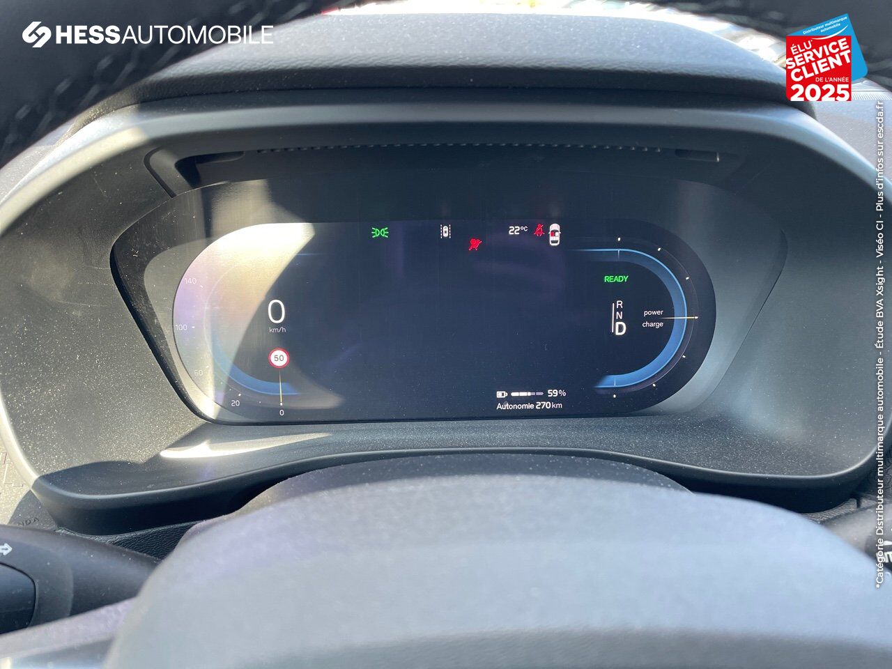 Véhicule d'occasion VOLVO XC40 RECHARGE 238CH ESSENTIAL CAMERA CARPLAY chez Volvo Metz