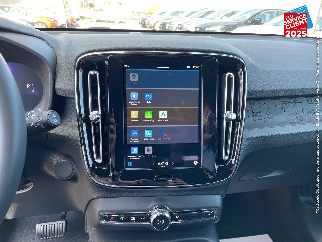 Véhicule d'occasion VOLVO XC40 RECHARGE 238CH ESSENTIAL CAMERA CARPLAY chez Volvo Metz