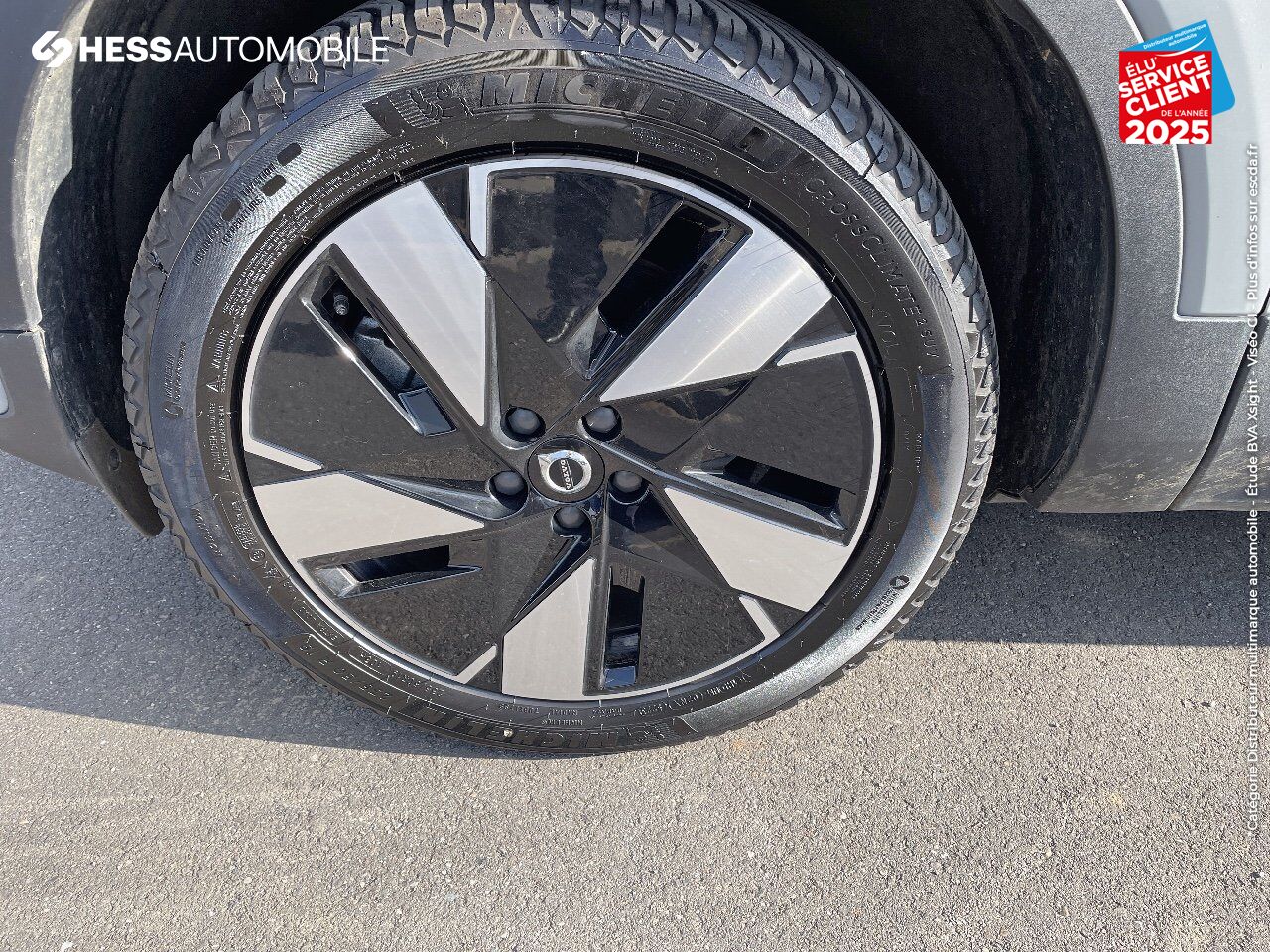 Véhicule d'occasion VOLVO XC40 RECHARGE 238CH ESSENTIAL CAMERA CARPLAY chez Volvo Metz