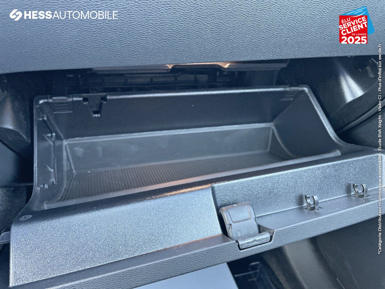 Véhicule d'occasion VOLVO XC40 RECHARGE 238CH ESSENTIAL CAMERA CARPLAY chez Volvo Metz