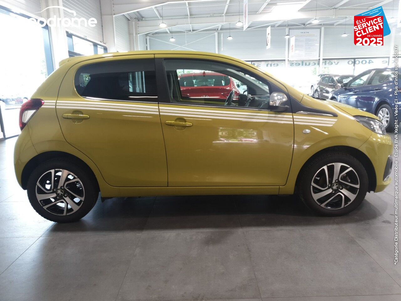 Véhicule d'occasion PEUGEOT 108 1.0 VTI COLLECTION 5P SIEGES CHAUF MIRROR LINK chez Le Veodrome