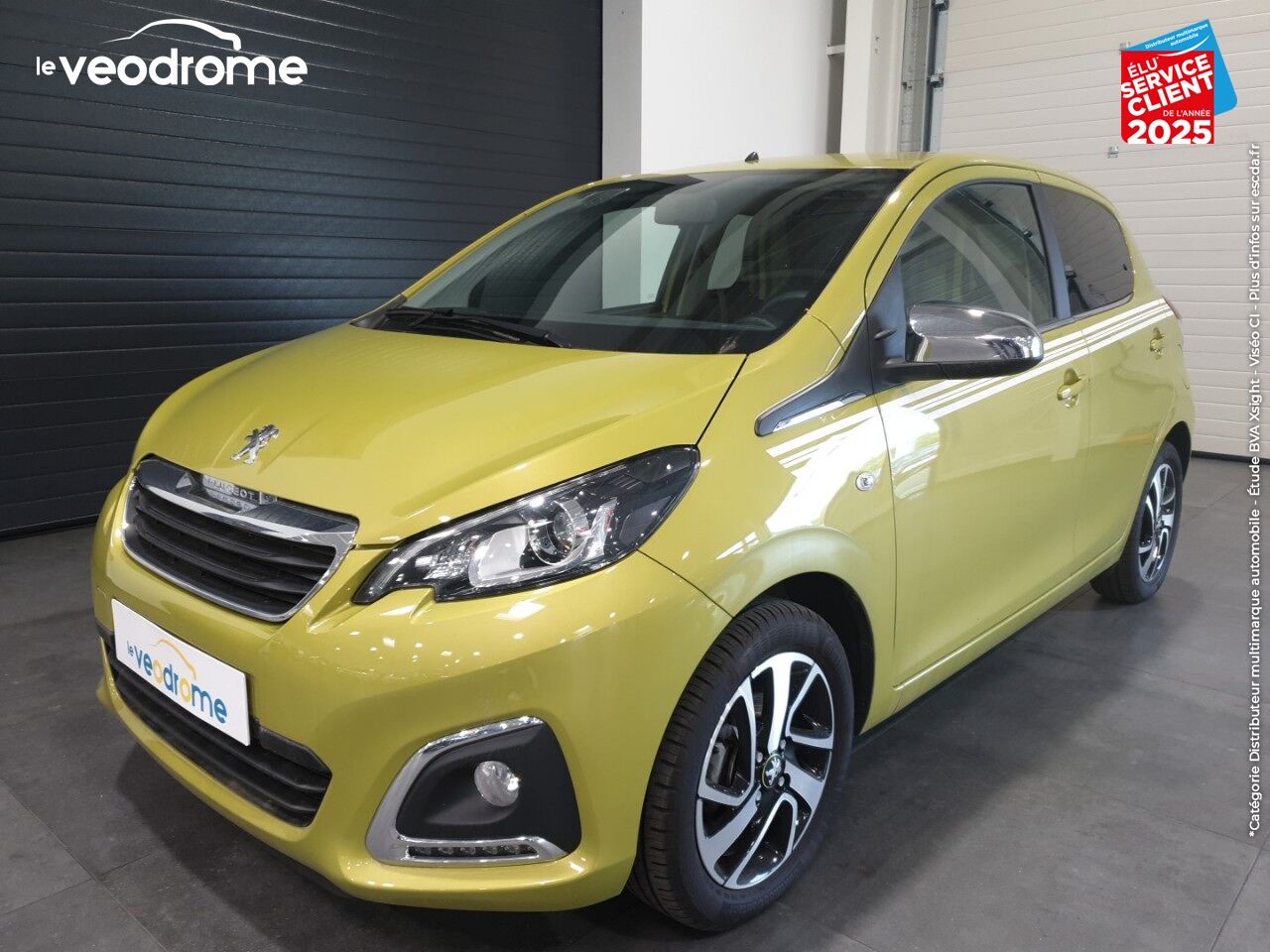 Véhicule d'occasion PEUGEOT 108 1.0 VTI COLLECTION 5P SIEGES CHAUF MIRROR LINK chez Le Veodrome