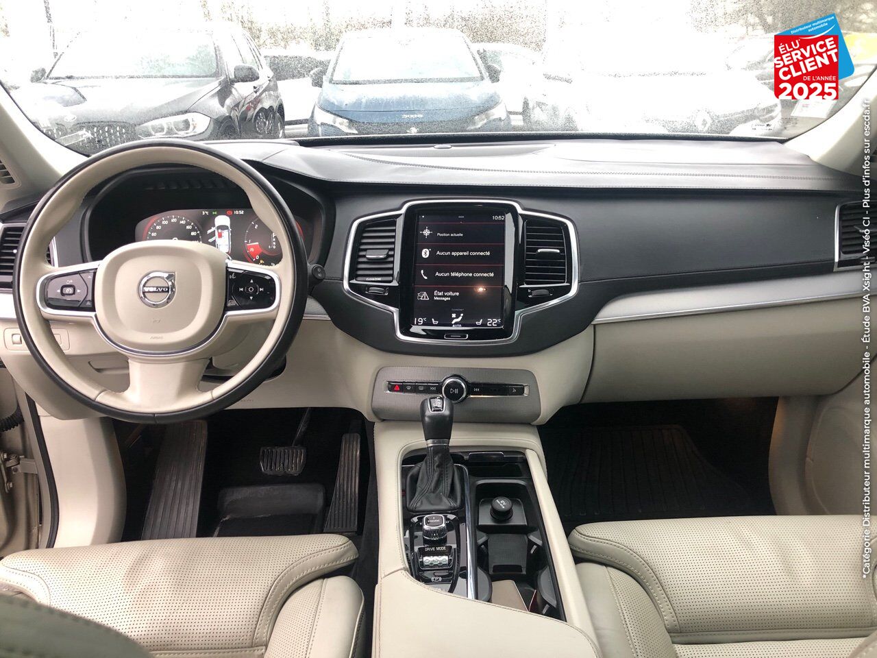 Véhicule d'occasion VOLVO XC90 D5 AWD 225CH INSCRIPTION LUXE GEARTRONIC 5 PLACES SIEGES CUIR CAMERA chez Primocar