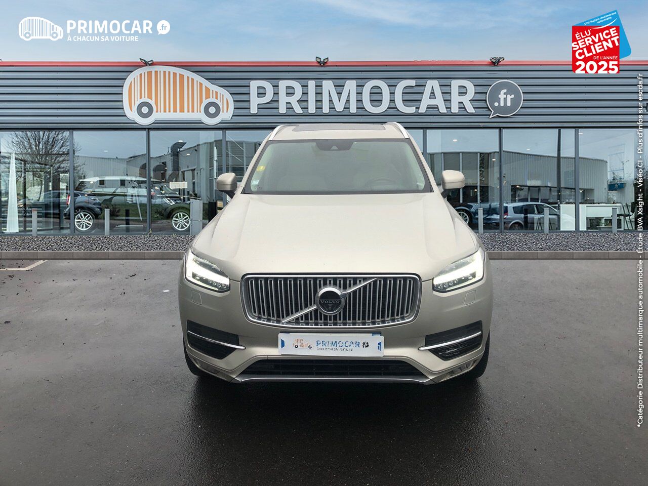 Véhicule d'occasion VOLVO XC90 D5 AWD 225CH INSCRIPTION LUXE GEARTRONIC 5 PLACES SIEGES CUIR CAMERA chez Primocar