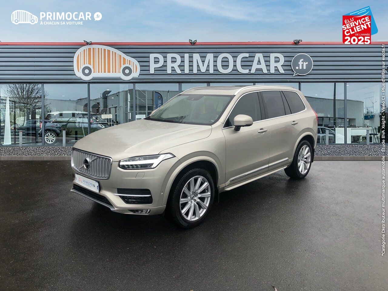 Véhicule d'occasion VOLVO XC90 D5 AWD 225CH INSCRIPTION LUXE GEARTRONIC 5 PLACES SIEGES CUIR CAMERA chez Primocar
