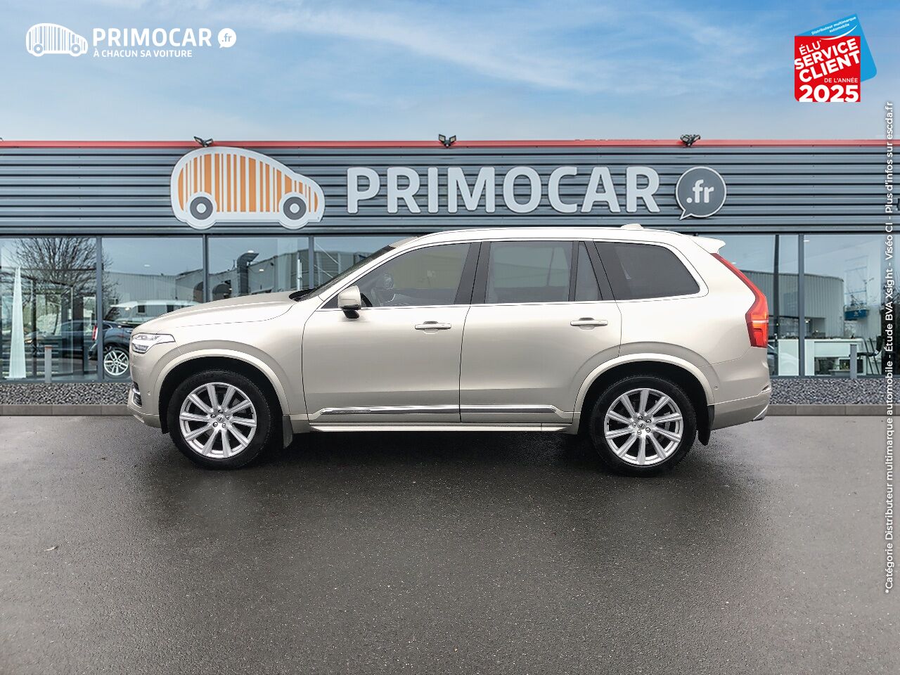 Véhicule d'occasion VOLVO XC90 D5 AWD 225CH INSCRIPTION LUXE GEARTRONIC 5 PLACES SIEGES CUIR CAMERA chez Primocar