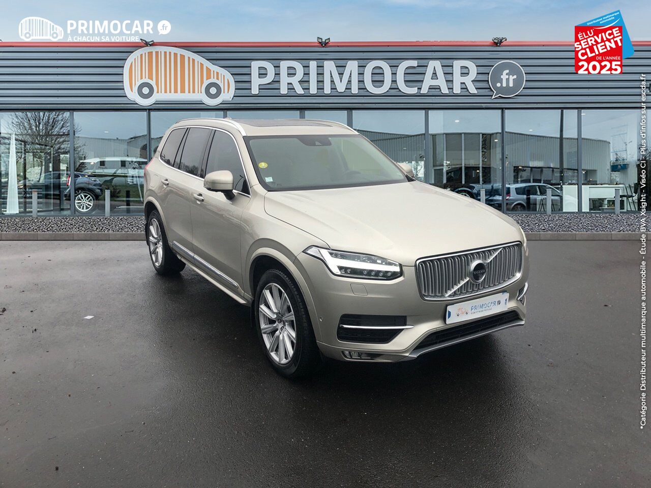 Véhicule d'occasion VOLVO XC90 D5 AWD 225CH INSCRIPTION LUXE GEARTRONIC 5 PLACES SIEGES CUIR CAMERA chez Primocar