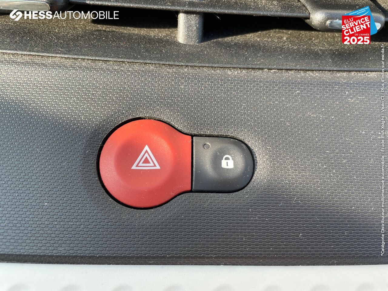 Véhicule d'occasion RENAULT TWINGO 1.0 SCE 70CH LIMITED EURO6C chez Renault Colmar