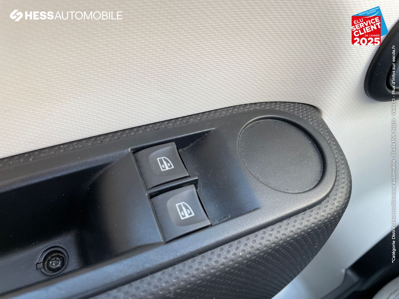 Véhicule d'occasion RENAULT TWINGO 1.0 SCE 70CH LIMITED EURO6C chez Renault Colmar