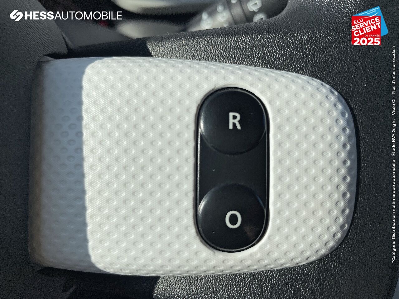 Véhicule d'occasion RENAULT TWINGO 1.0 SCE 70CH LIMITED EURO6C chez Renault Colmar