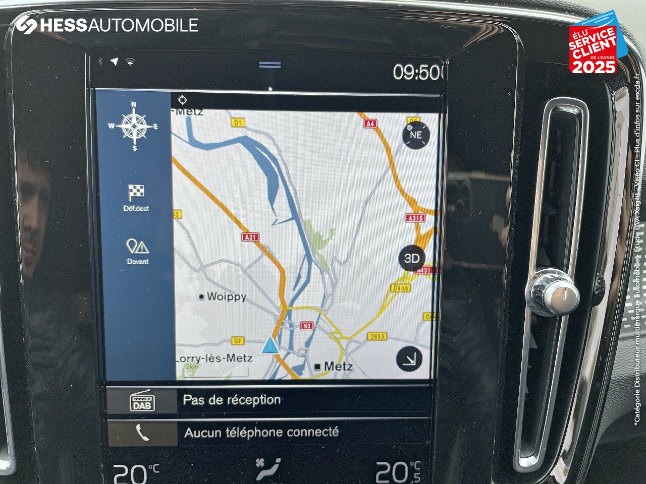 Véhicule d'occasion VOLVO XC40 T3 163CH R-DESIGN GEARTRONIC 8 TPANO GPS CAMERA H/KARDON chez Volvo Metz