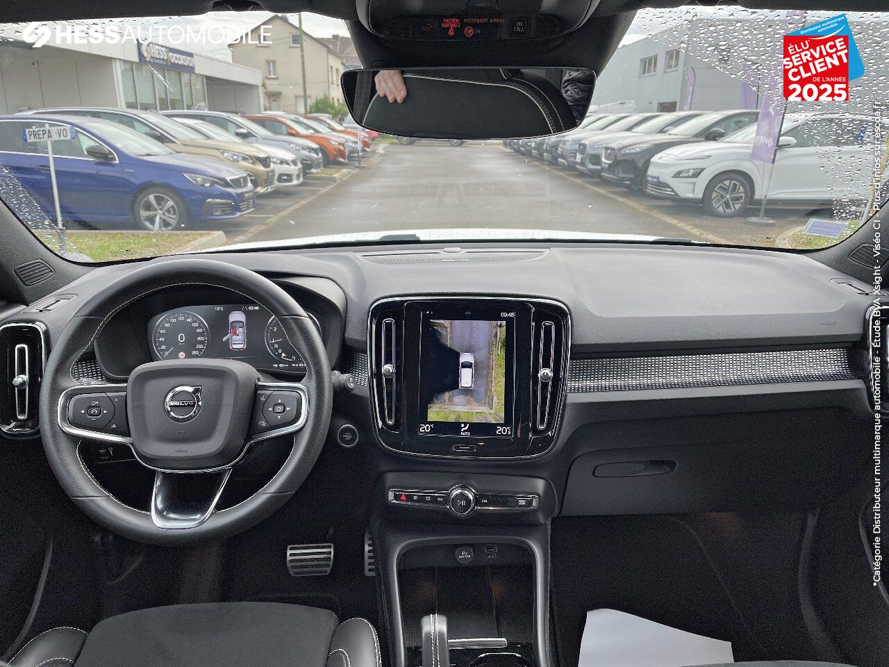 Véhicule d'occasion VOLVO XC40 T3 163CH R-DESIGN GEARTRONIC 8 TPANO GPS CAMERA H/KARDON chez Volvo Metz