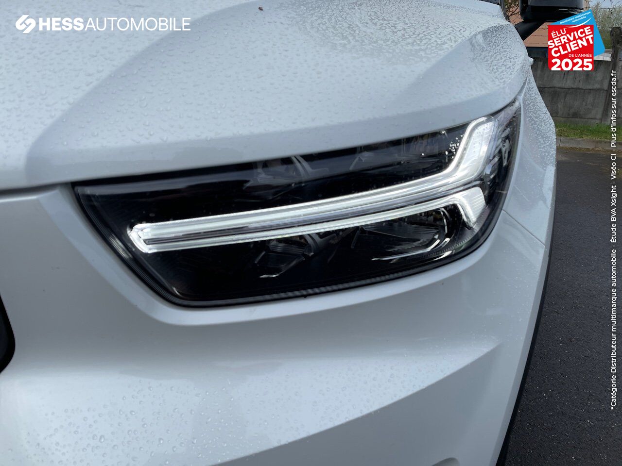 Véhicule d'occasion VOLVO XC40 T3 163CH R-DESIGN GEARTRONIC 8 TPANO GPS CAMERA H/KARDON chez Volvo Metz