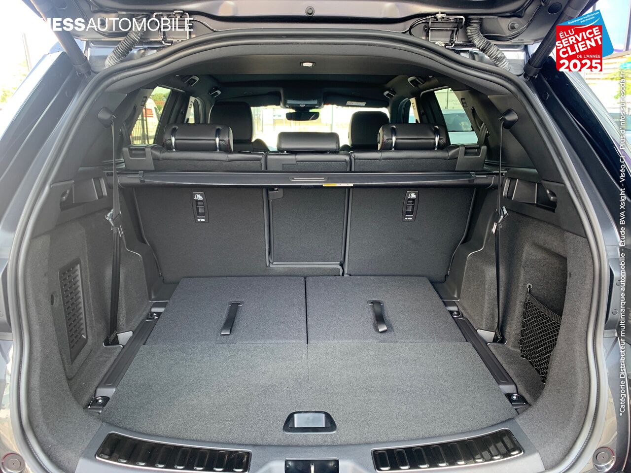 Véhicule neuf LAND-ROVER DISCOVERY SPORT P200 FLEX FUEL R-DYNAMIC SE AWD BVA chez Land Rover Metz