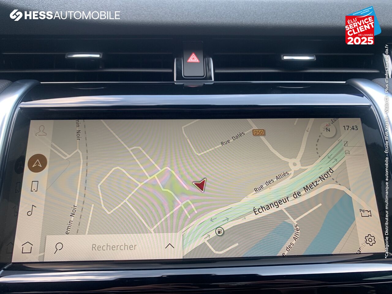 Véhicule neuf LAND-ROVER DISCOVERY SPORT P200 FLEX FUEL R-DYNAMIC SE AWD BVA chez Land Rover Metz