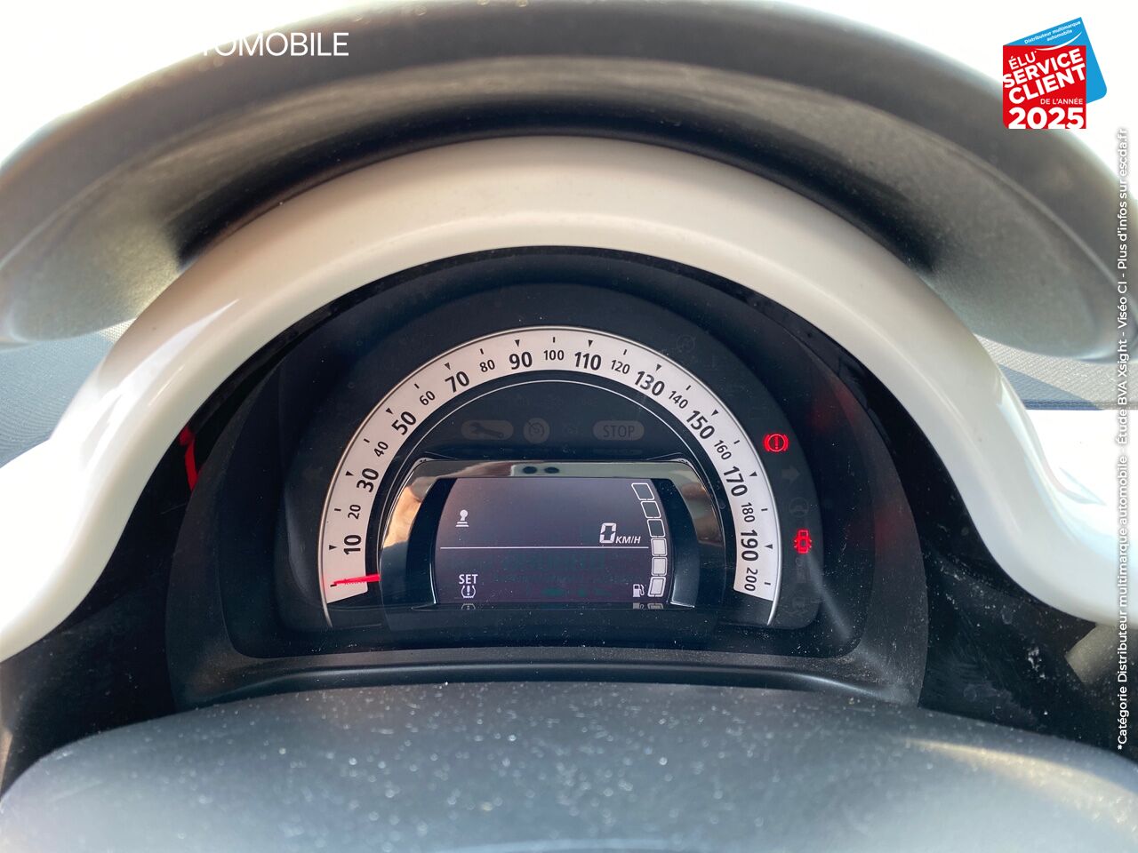 Véhicule d'occasion RENAULT TWINGO 1.0 SCE 75CH INTENS - 20 chez Renault Colmar