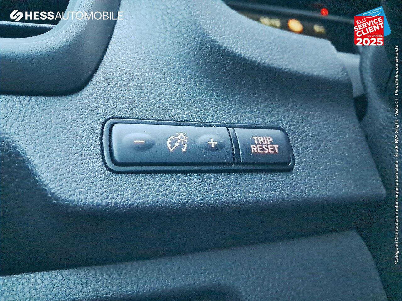Véhicule d'occasion NISSAN LEAF 150CH 40KWH ACENTA 21.5 CAMERA chez Nissan Besançon