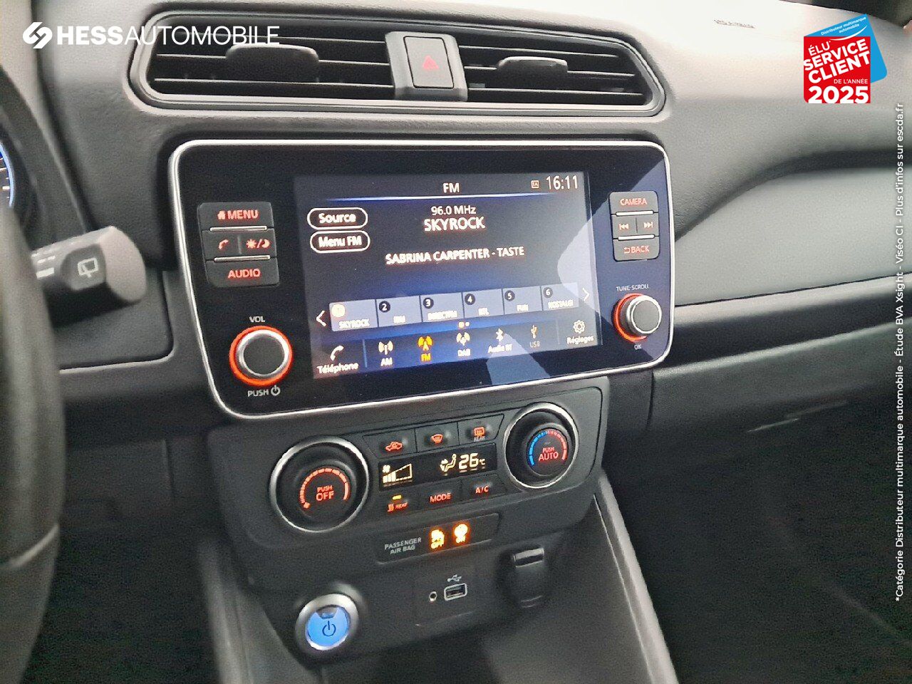 Véhicule d'occasion NISSAN LEAF 150CH 40KWH ACENTA 21.5 CAMERA chez Nissan Besançon