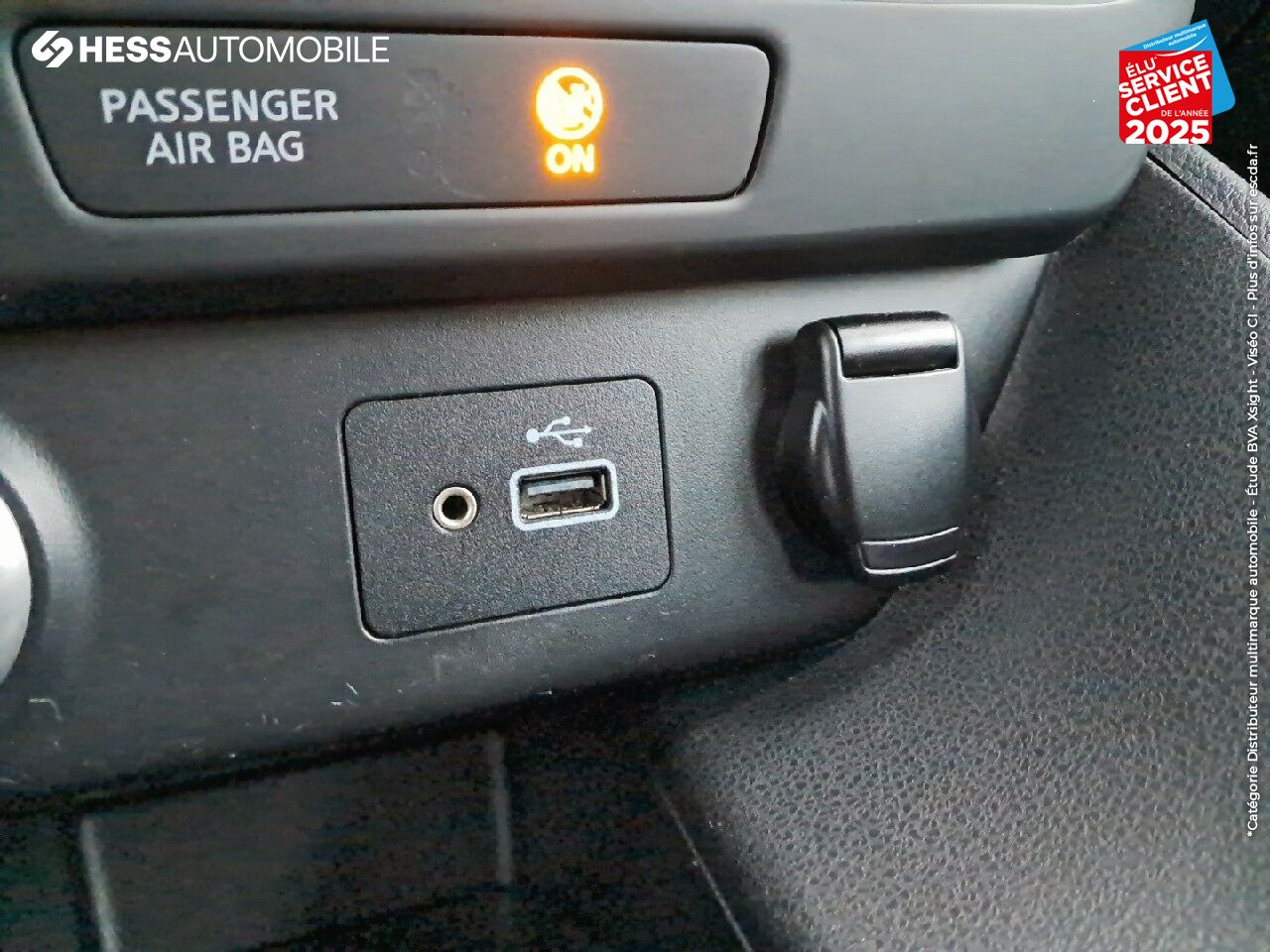 Véhicule d'occasion NISSAN LEAF 150CH 40KWH ACENTA 21.5 CAMERA chez Nissan Besançon