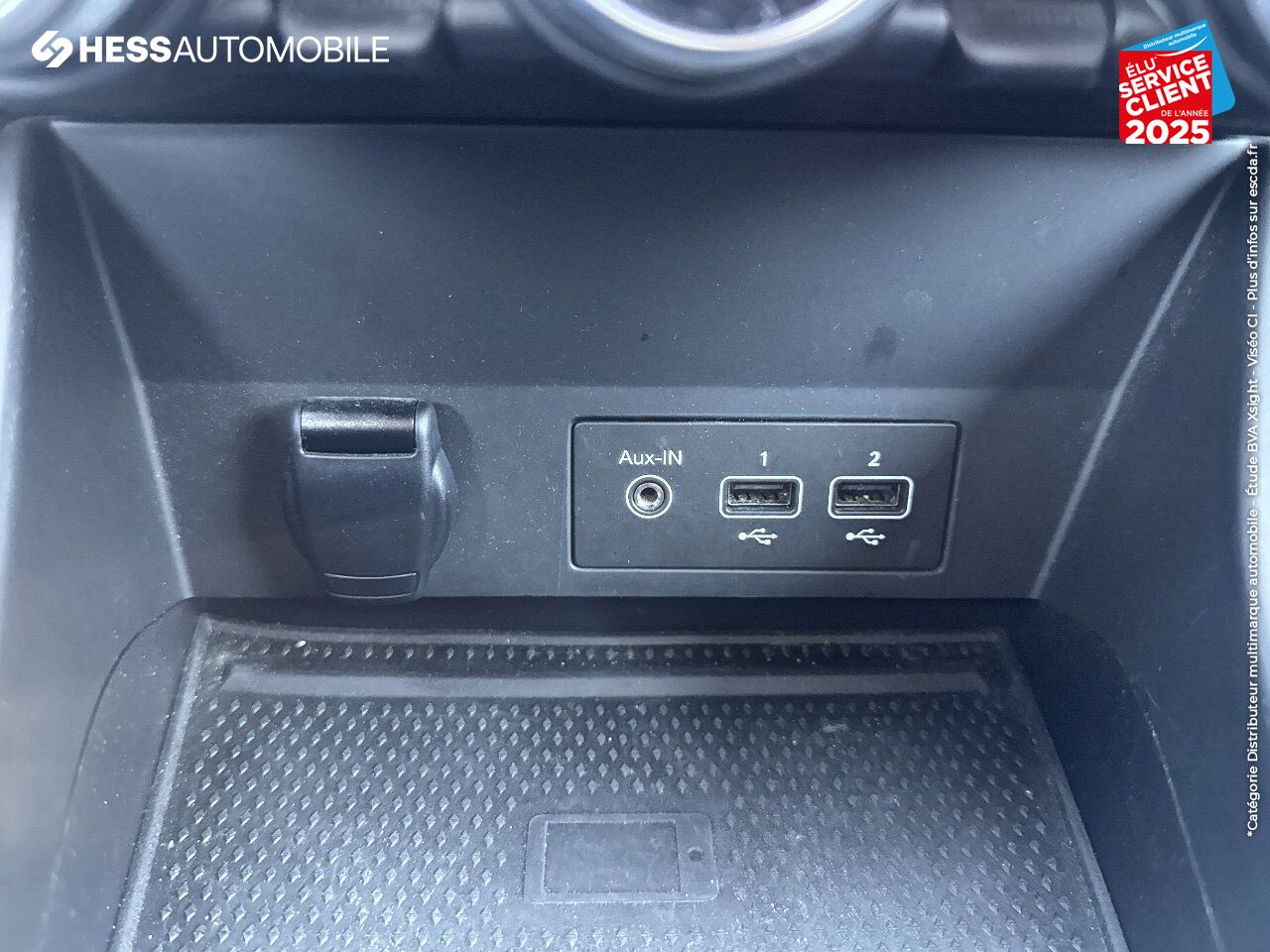 Véhicule d'occasion RENAULT CAPTUR 1.0 TCE 100CH INTENS GPL - 20 CAMERA chez Renault Saint-Louis