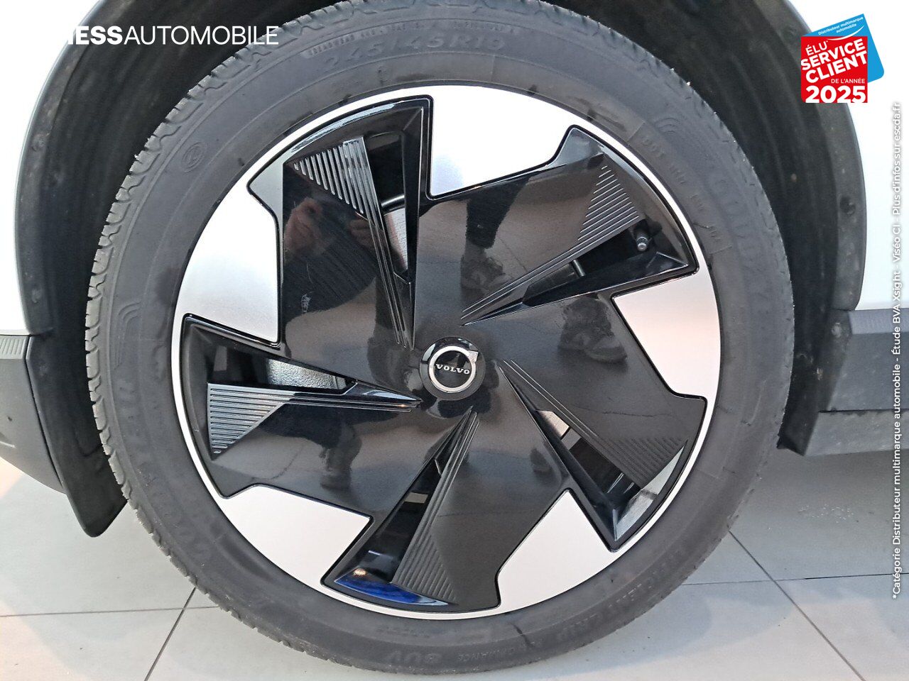 Véhicule d'occasion VOLVO EX30 SINGLE EXTENDED RANGE 272CH PLUS chez Volvo Epernay
