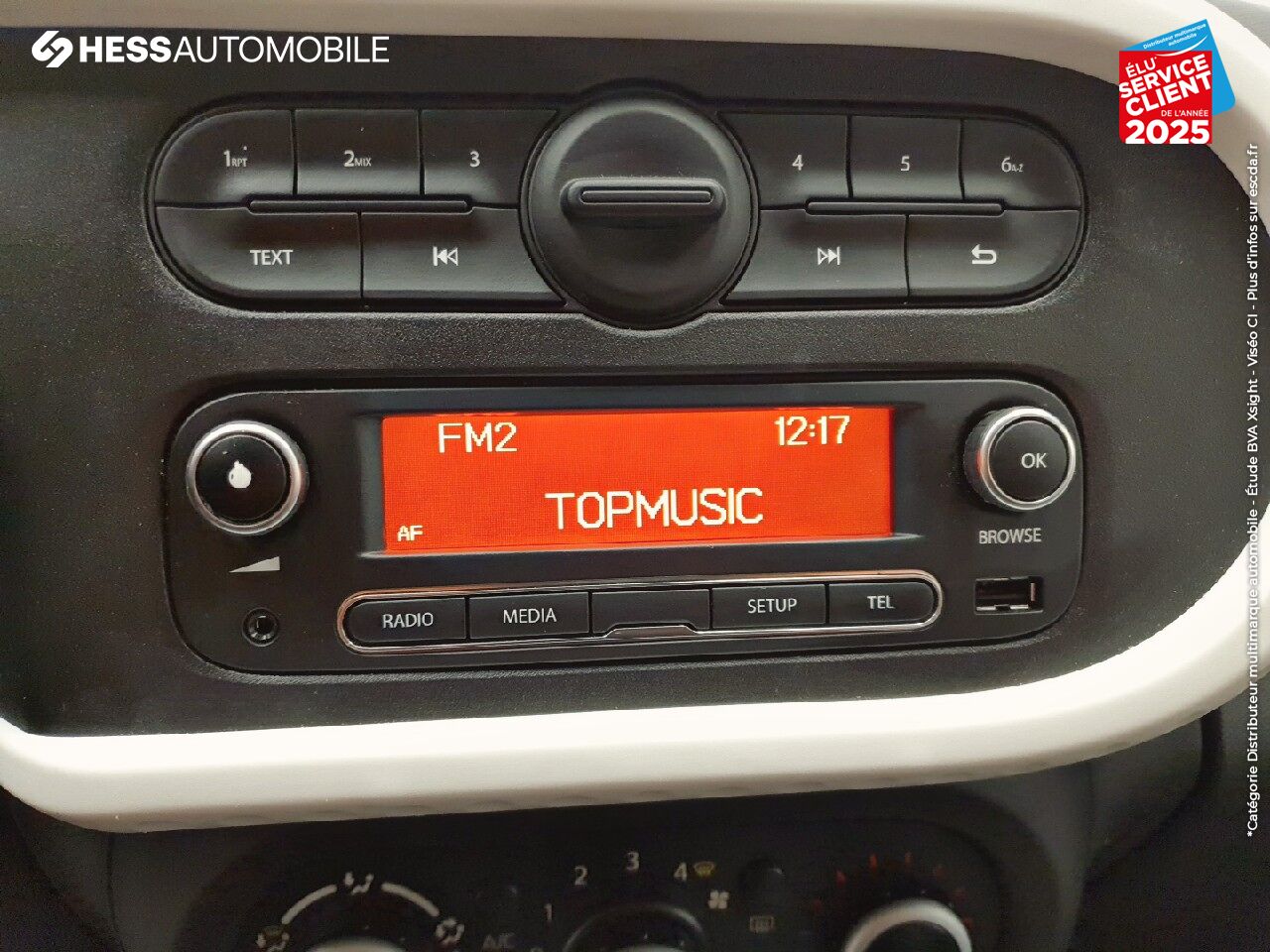 Véhicule d'occasion RENAULT TWINGO 1.0 SCE 70CH ZEN BOITE COURTE EURO6 chez Renault Strasbourg