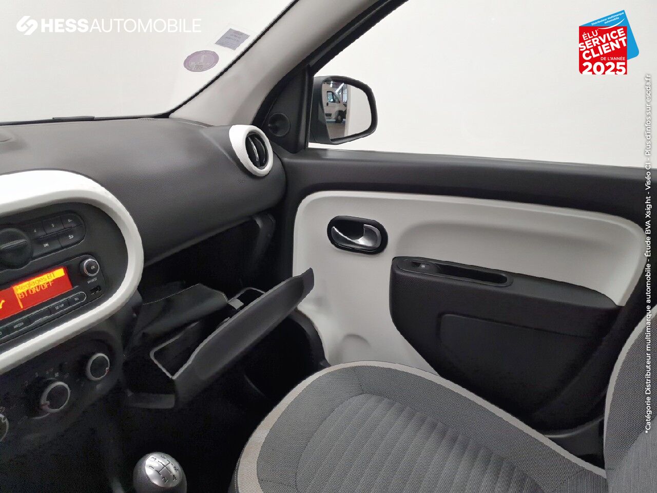 Véhicule d'occasion RENAULT TWINGO 1.0 SCE 70CH ZEN BOITE COURTE EURO6 chez Renault Strasbourg