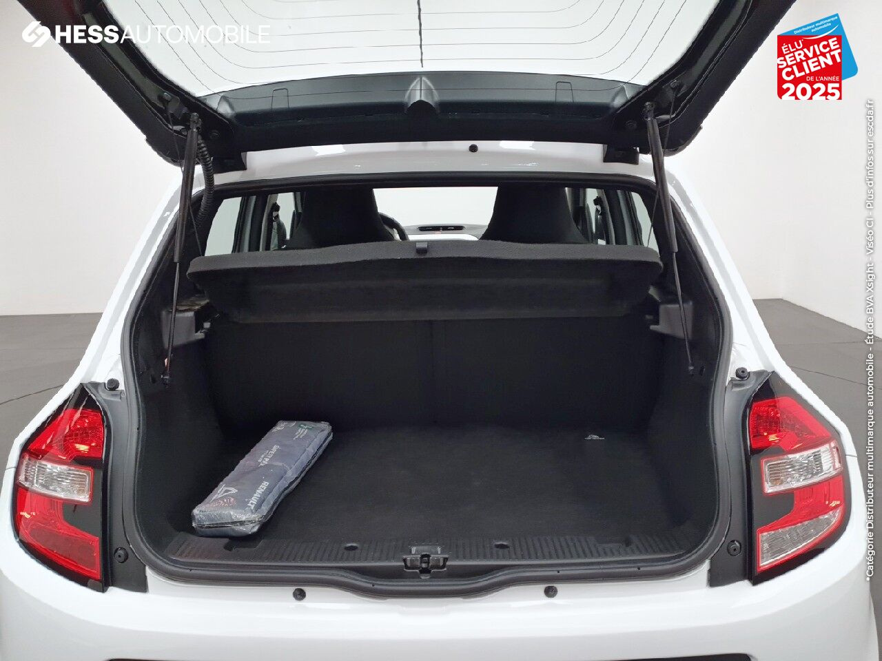 Véhicule d'occasion RENAULT TWINGO 1.0 SCE 70CH ZEN BOITE COURTE EURO6 chez Renault Strasbourg