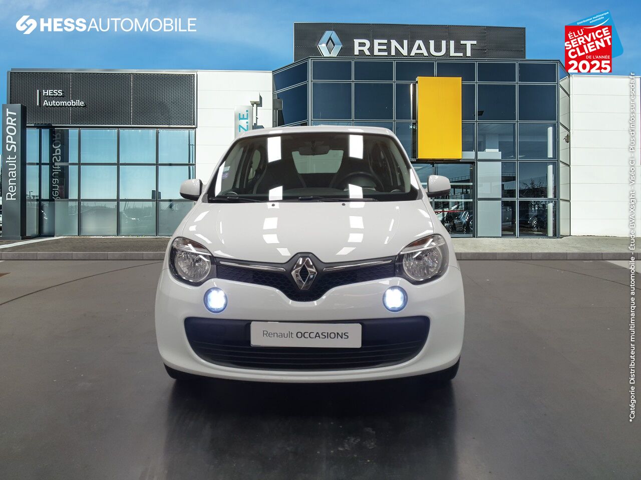 Véhicule d'occasion RENAULT TWINGO 1.0 SCE 70CH ZEN BOITE COURTE EURO6 chez Renault Strasbourg
