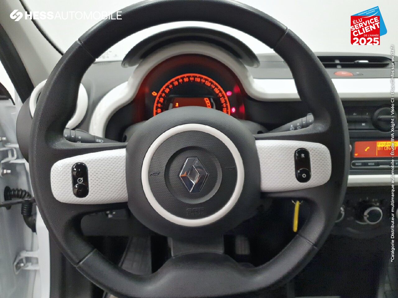 Véhicule d'occasion RENAULT TWINGO 1.0 SCE 70CH ZEN BOITE COURTE EURO6 chez Renault Strasbourg