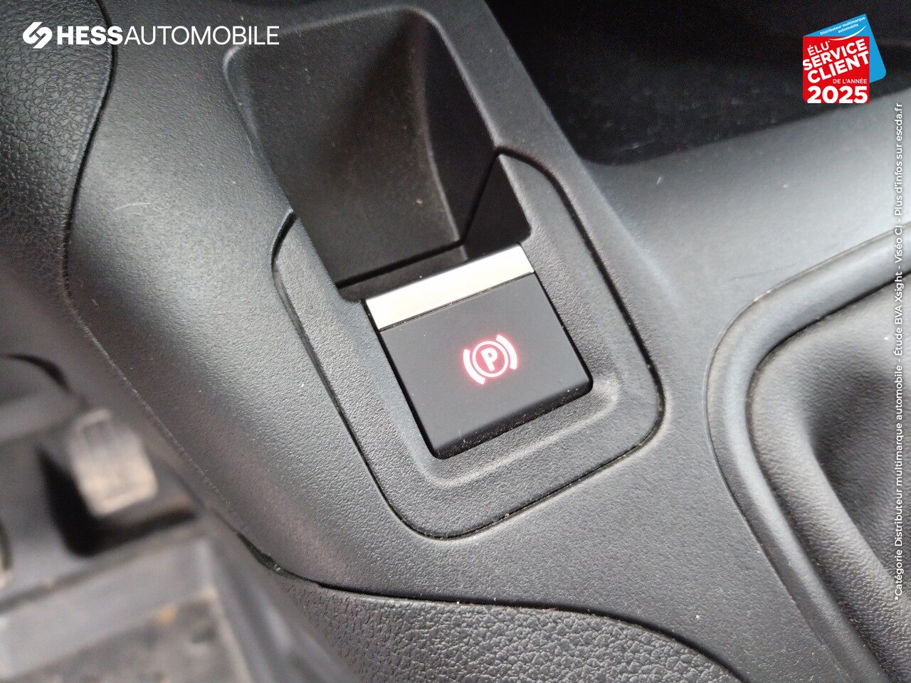 Véhicule d'occasion PEUGEOT PARTNER STANDARD 650KG BLUEHDI 100CH S/S BVM5 ASPHALT ATTELAGE chez Renault Colmar