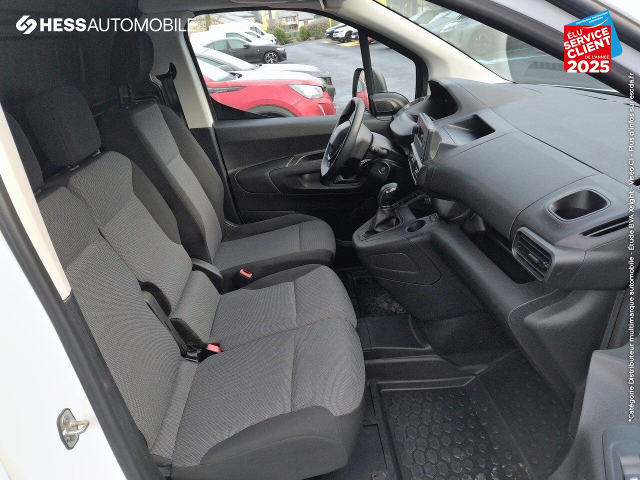 Véhicule d'occasion PEUGEOT PARTNER STANDARD 650KG BLUEHDI 100CH S/S BVM5 ASPHALT ATTELAGE chez Renault Colmar