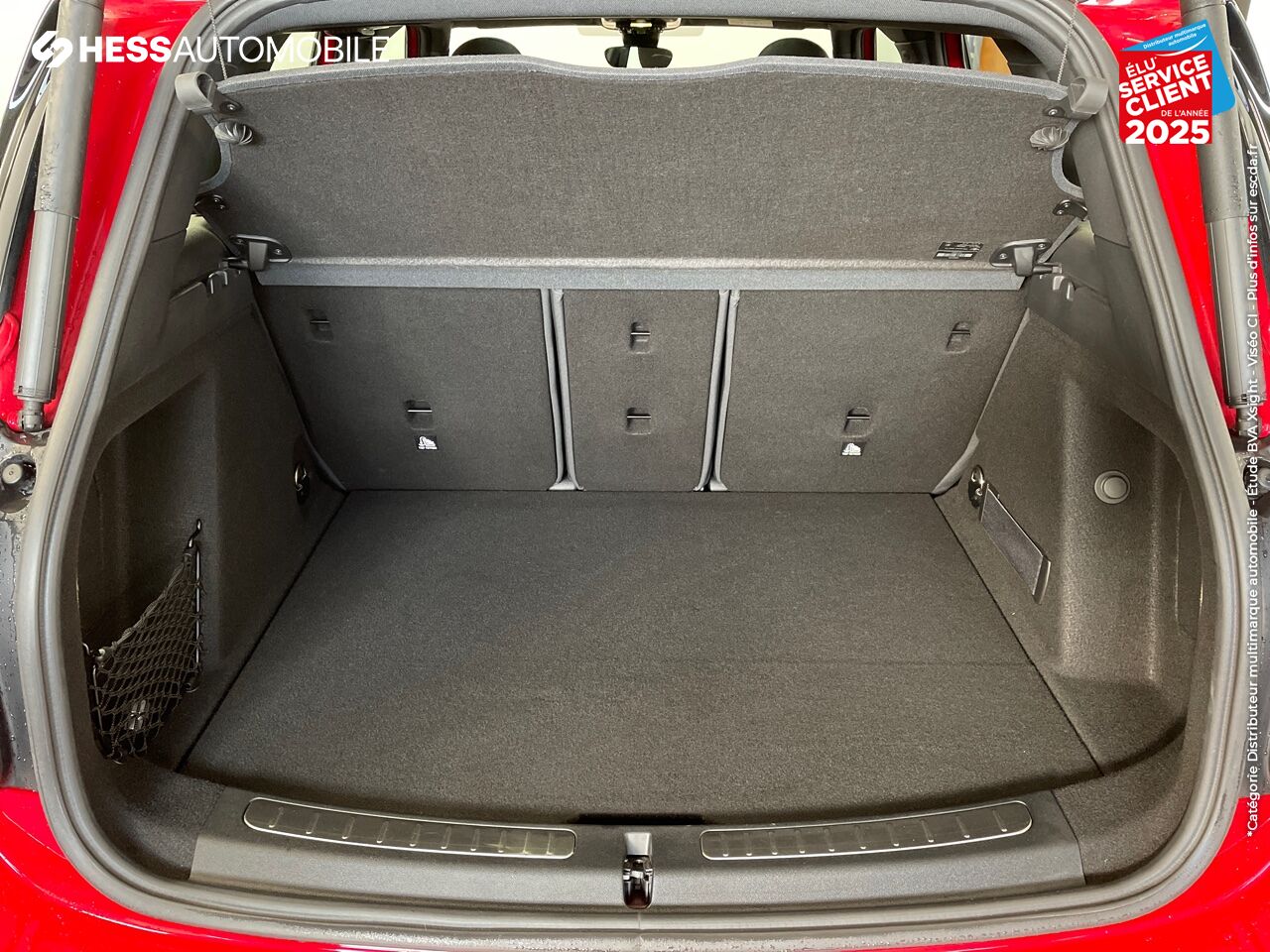 Véhicule d'occasion MINI COUNTRYMAN ONE D 116CH OAKWOOD TOUVRANT GPS RADAR AV/AR chez MINI Colmar