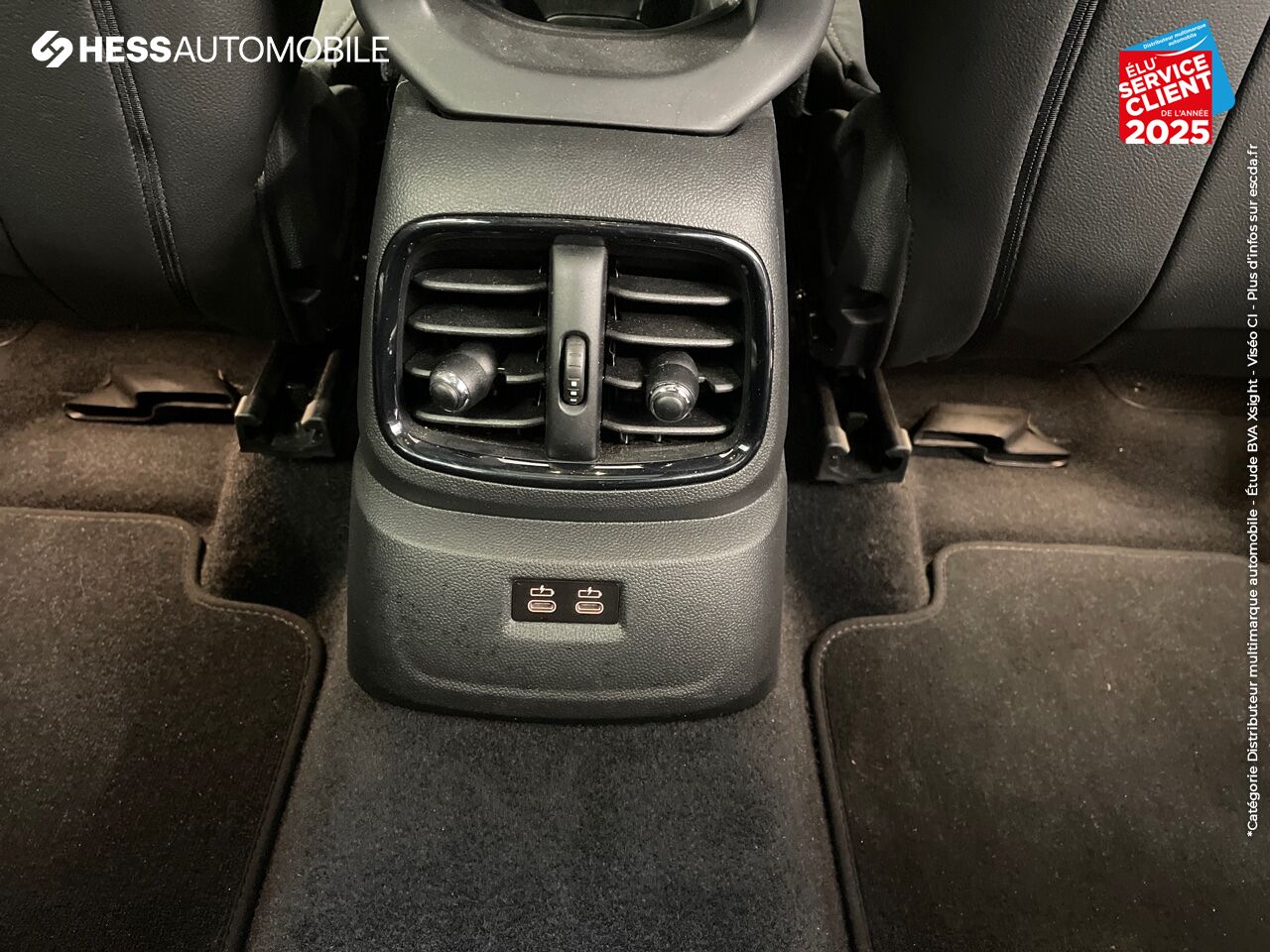 Véhicule d'occasion MINI COUNTRYMAN ONE D 116CH OAKWOOD TOUVRANT GPS RADAR AV/AR chez MINI Colmar